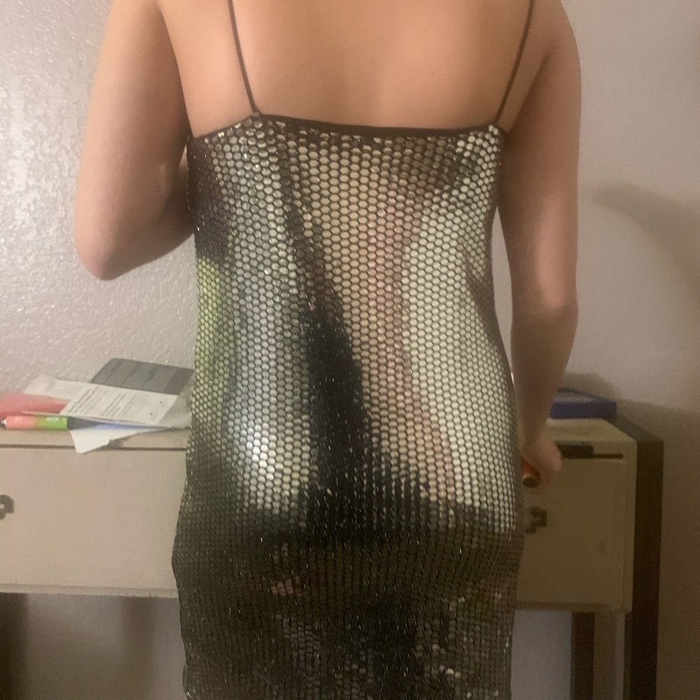 Dress - Picture 6 of 7